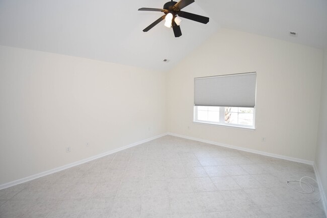 Building Photo - 160 Stonegate Blvd