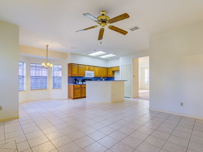 Building Photo - 14406 Fair Knoll Way