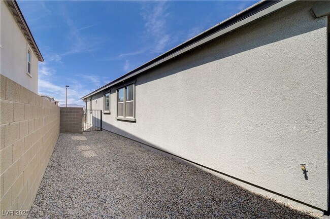 Building Photo - 12470 Madison Pk Pl