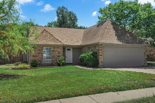 Primary Photo - "Luxurious 3-Bedroom, 2 Bath Home in Prime...