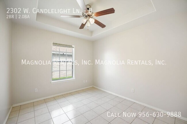 Building Photo - 2302 W Candlelight Ln
