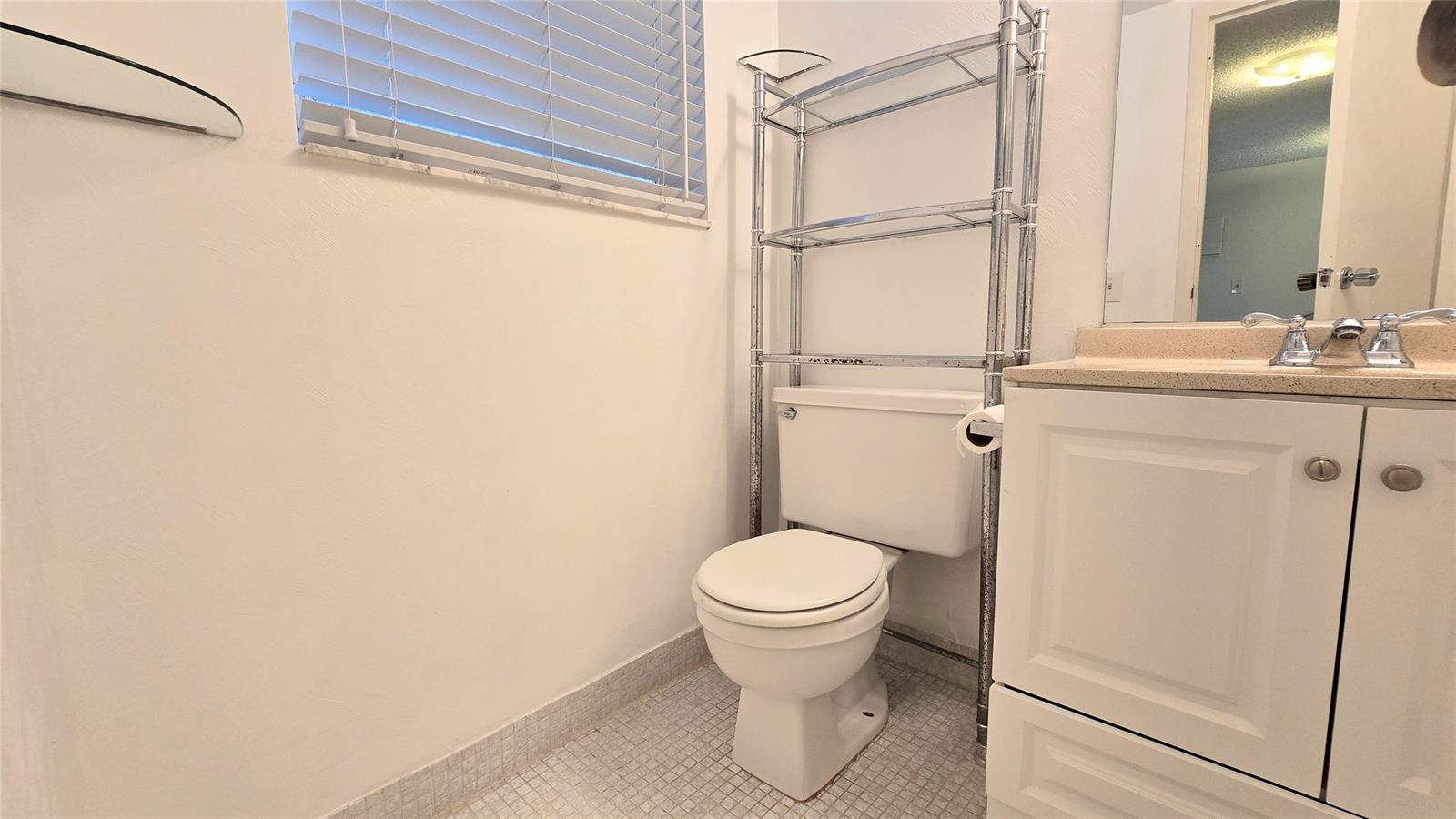 Building Photo - 8421 Lagos de Campo Blvd