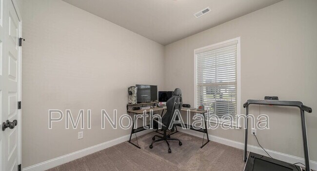 Building Photo - 120 Elledge Farm Dr