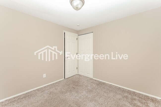 Building Photo - 5919 Chambersburg Rd