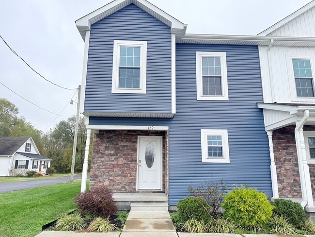 Primary Photo - Spacious 3-Bedroom Townhome with Prime Route 13 Access