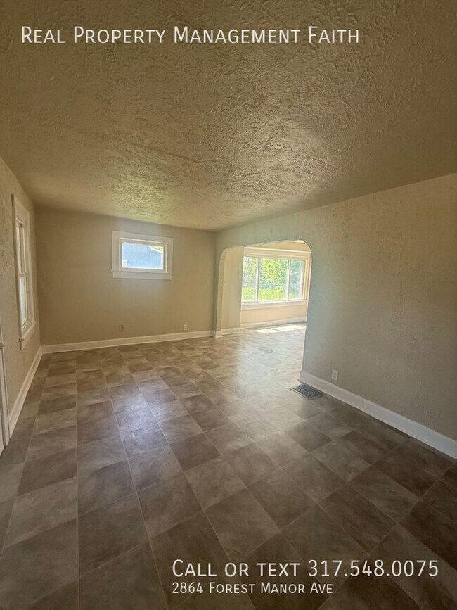 Building Photo - 2864 Forest Manor Ave