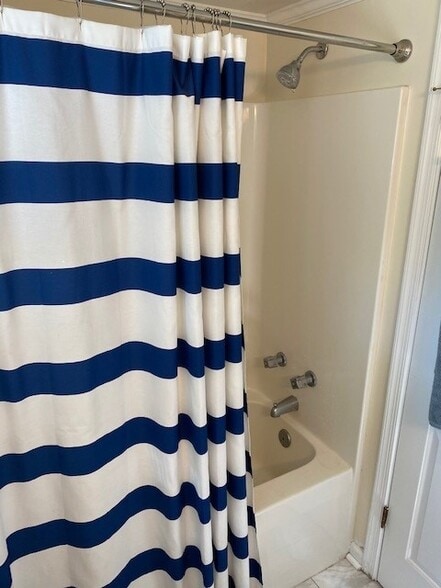 Building Photo - 1620 Rugby Ave