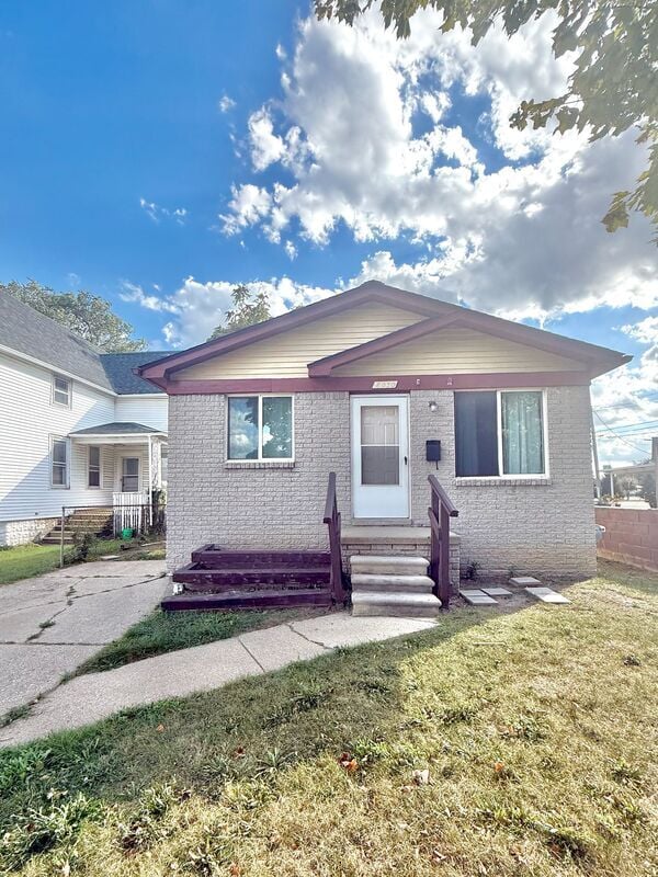 Building Photo - 8030 Jewett Ave