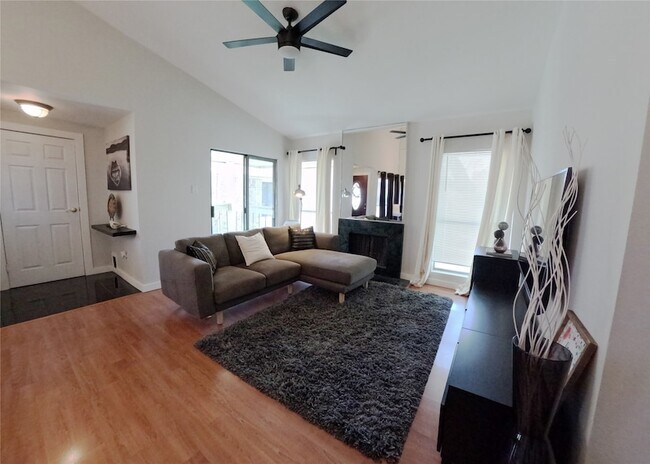 Building Photo - 1881 Bering Dr