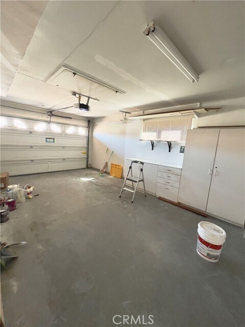 Building Photo - 1521 W Westmont Ave