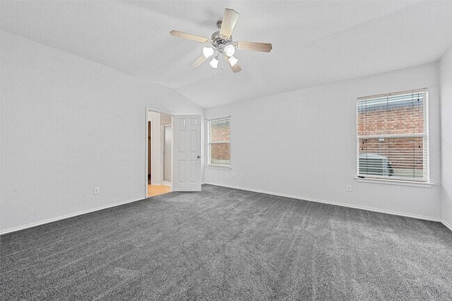 Building Photo - 10120 Salem Way