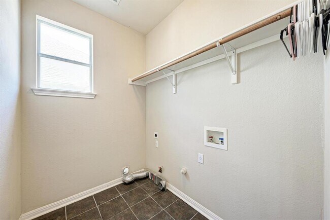 Building Photo - 11128 Sandstone Trail