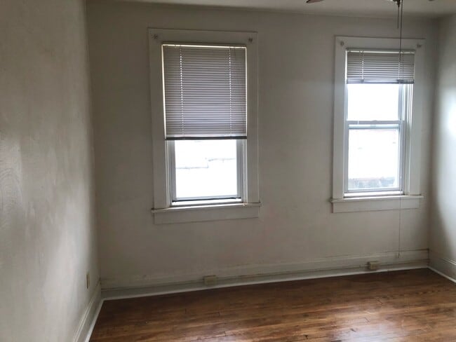 Building Photo - 902 Pittsburgh St