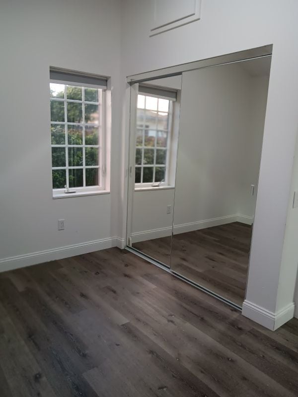 Building Photo - 1979 Encina Dr