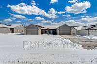 Building Photo - 5244 N Cypress Cir
