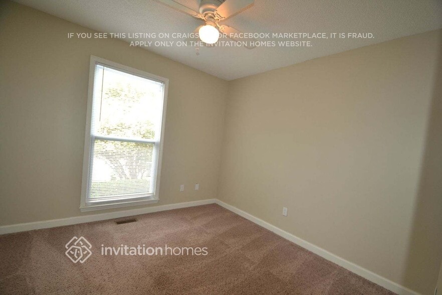 Building Photo - 2704 Kempsford Pl