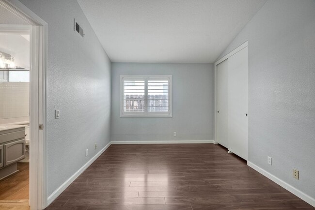 Building Photo - 3750 Via Del Rancho