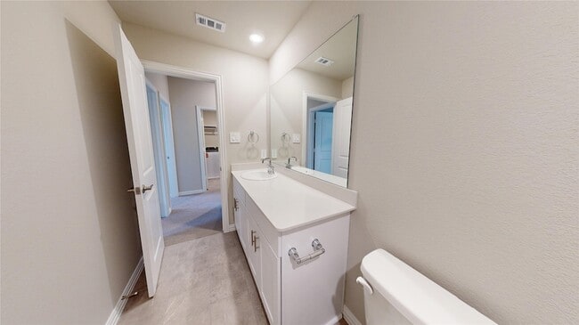 Building Photo - 2102 Dunbar Dr