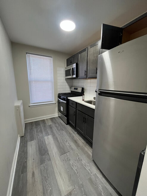 Building Photo - 676 Park Ave