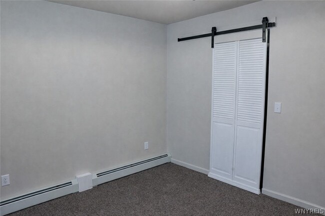 Building Photo - 21 Center St