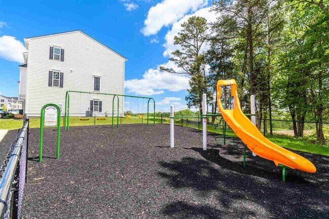 Building Photo - 2087 Elm Tree Ct