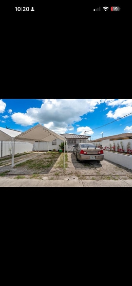 Building Photo - 3132 NW 27th St