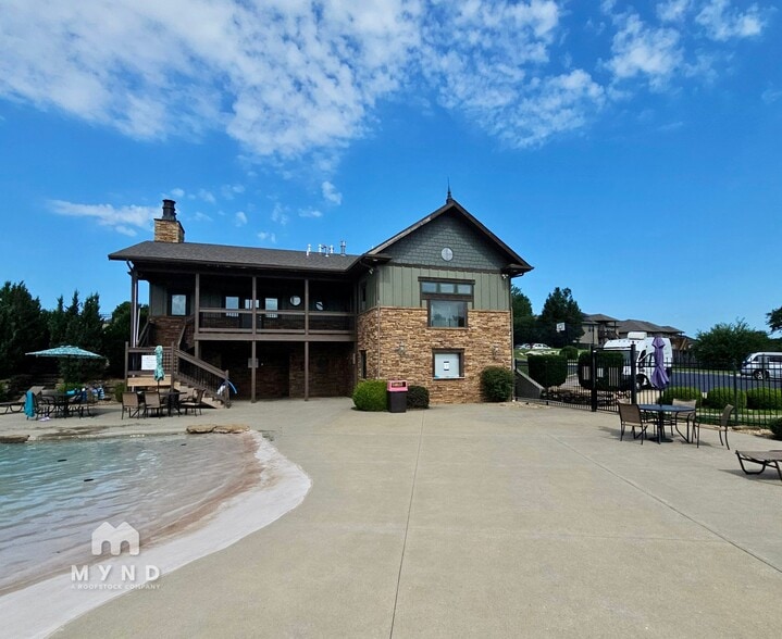 Building Photo - 4840 W Skyler Dr