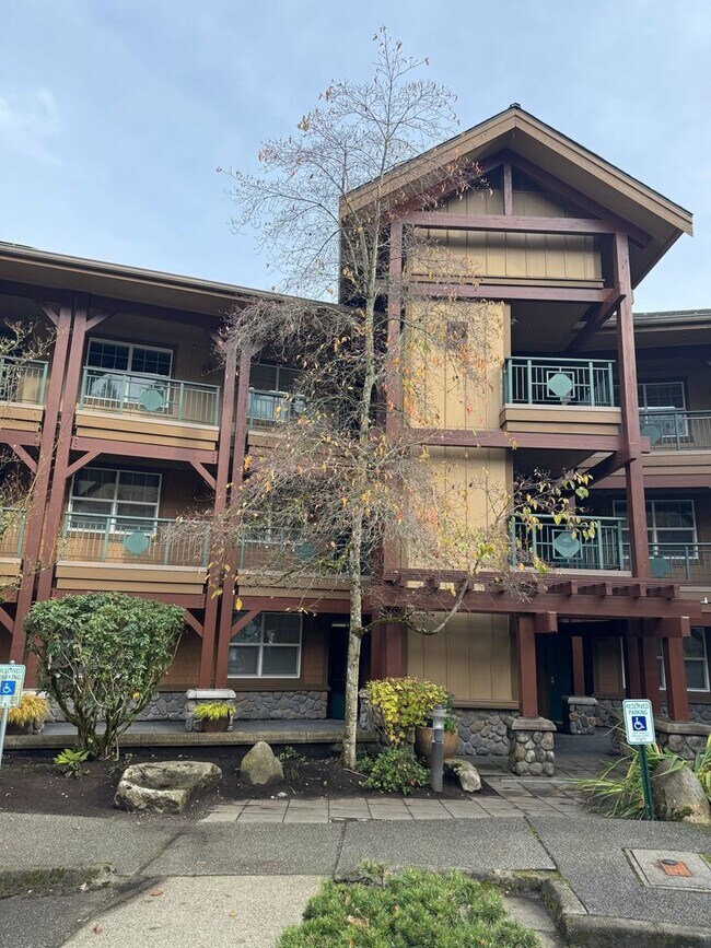 Building Photo - Issaquah 1bed Condo