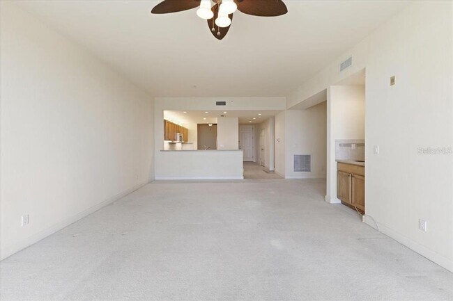 Building Photo - 10045 Links Ln