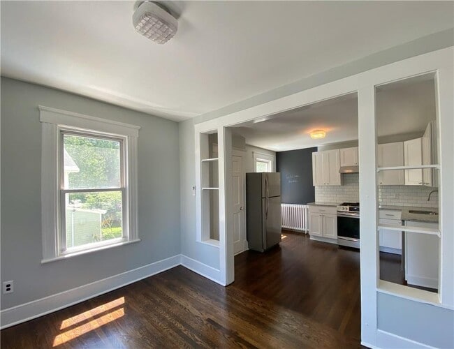 Building Photo - 185 Depew Ave