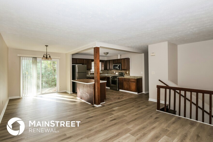 Building Photo - 4863 Invermere Trail