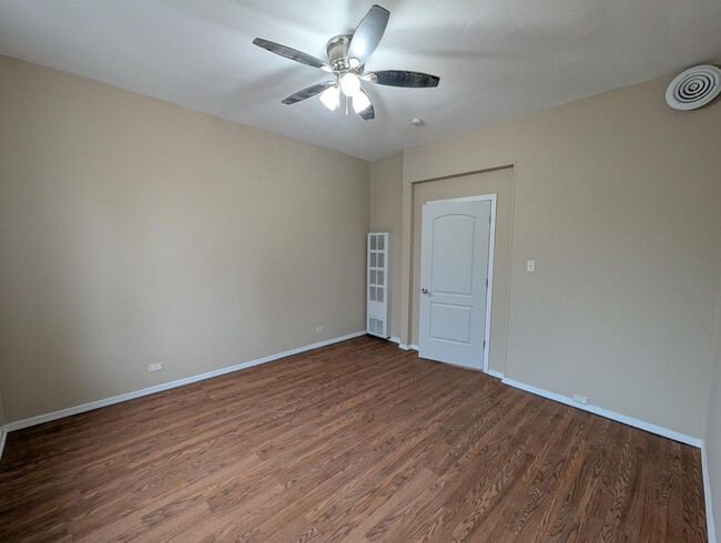 Building Photo - 3517 Giles Ave