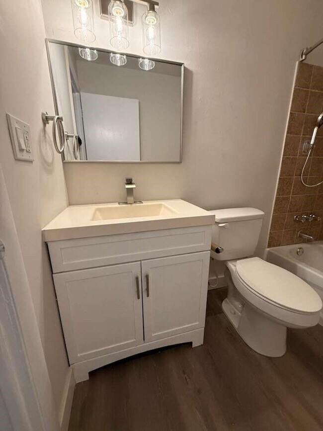 Building Photo - 1885 40th Ave