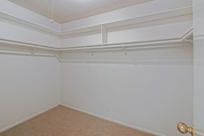 Building Photo - SPACIOUS, 2-STORY, 3BR2.5BA LAKESIDE CONDO...