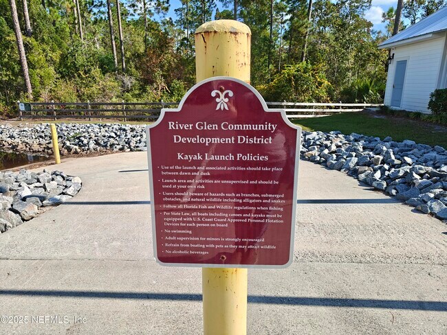 Building Photo - 70481 Winding River Dr