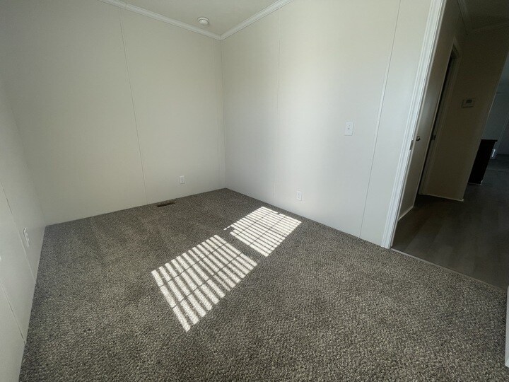 Building Photo - 15835 Marentette Dr