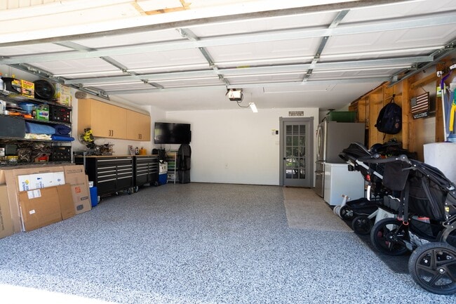 Building Photo - 11433 Ash Creek Dr