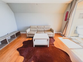 Building Photo - 3915 Nobel Dr