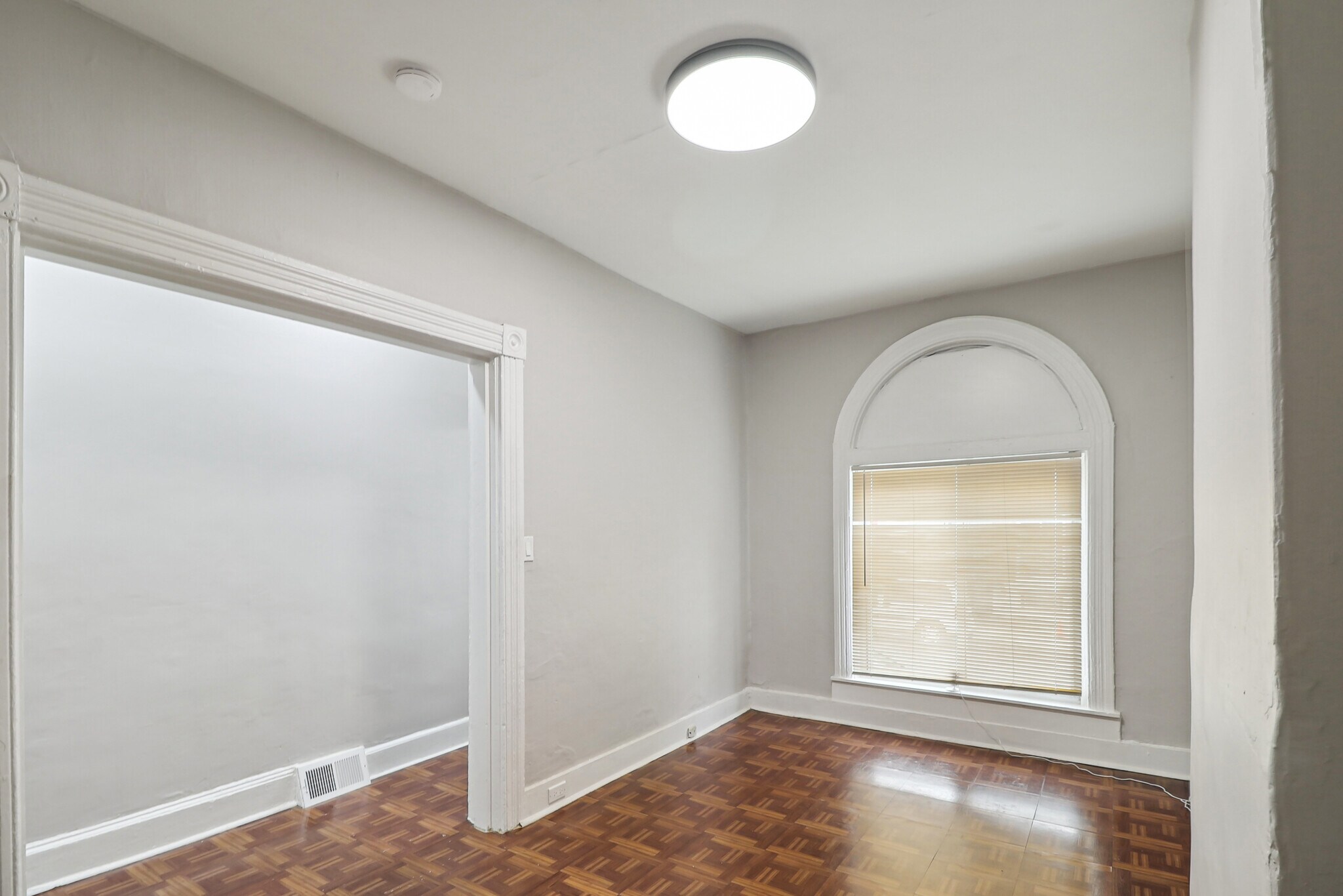 Building Photo - 2128 Hollins St