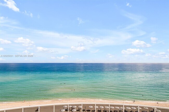 Building Photo - 16001 Collins Ave