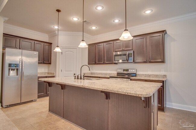 Building Photo - 4865 Spears St