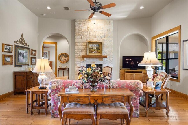 Building Photo - 203 Pristine Dr