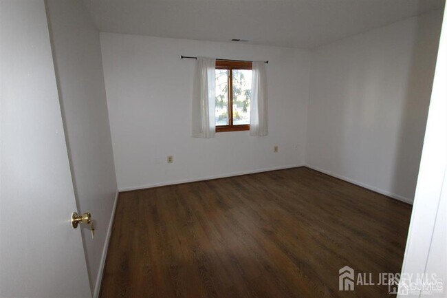 Building Photo - 5310 Ravens Crest Dr