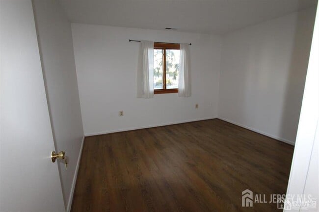 Building Photo - 5310 Ravens Crest Dr