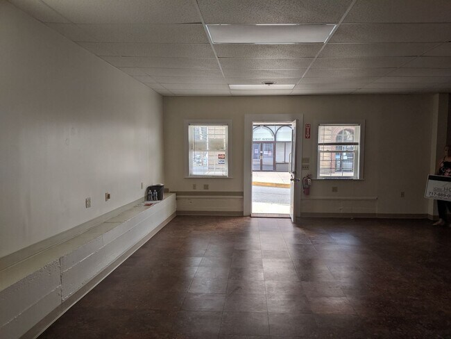 Building Photo - 10 First Avenue