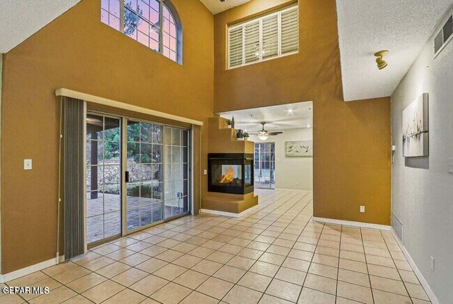 Building Photo - 650 Vera Ct