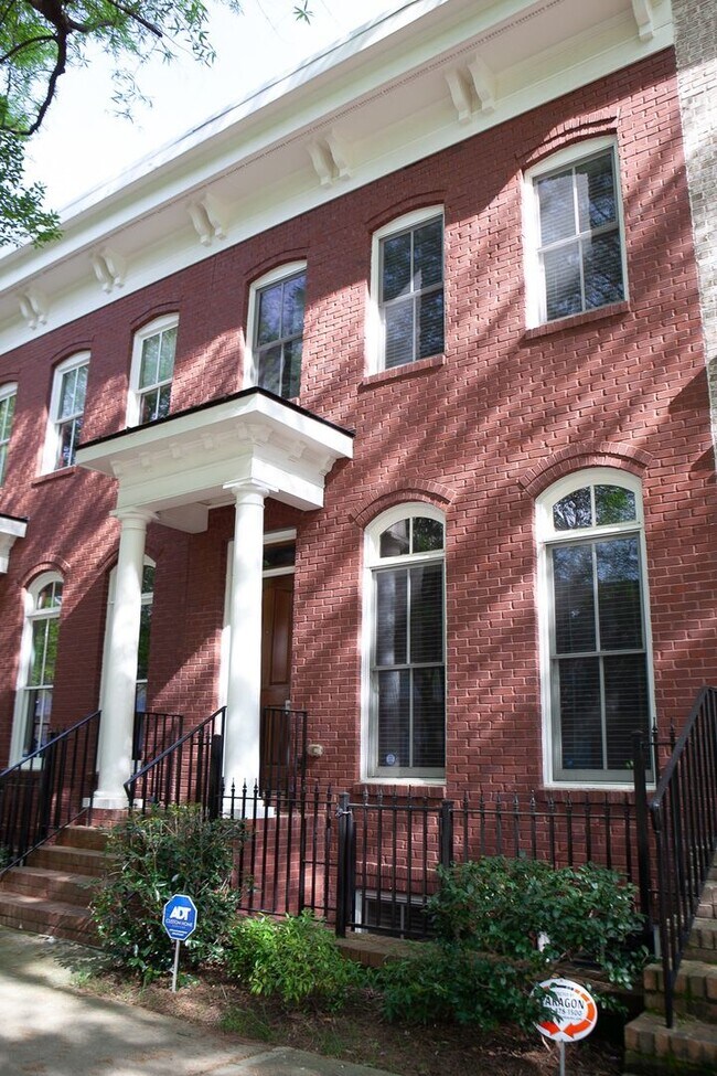 Building Photo - 839 Inman Vlg Pkwy NE