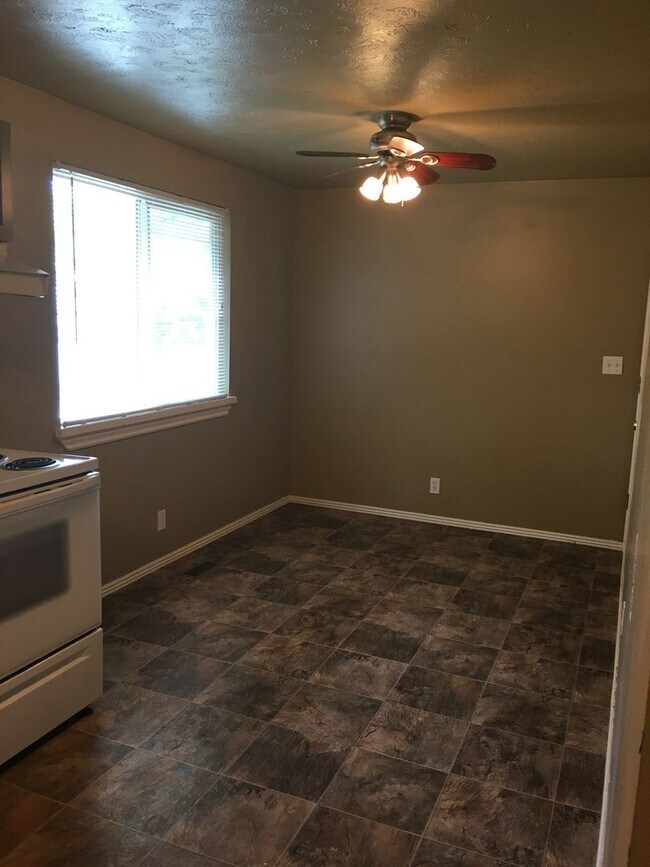 Building Photo - 6046 S 4000 W