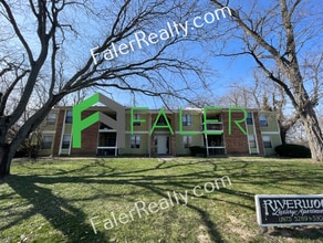 Building Photo - 2 Bedroom, 1.5 Bath Condo Available NOW!