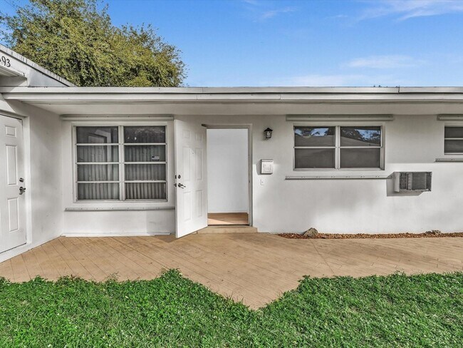 Building Photo - 2193 NE 172nd St